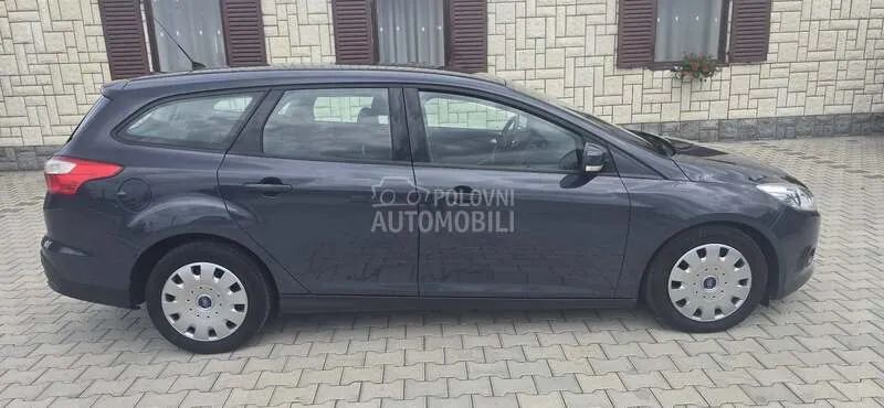 Ford Focus 2012 photo 3