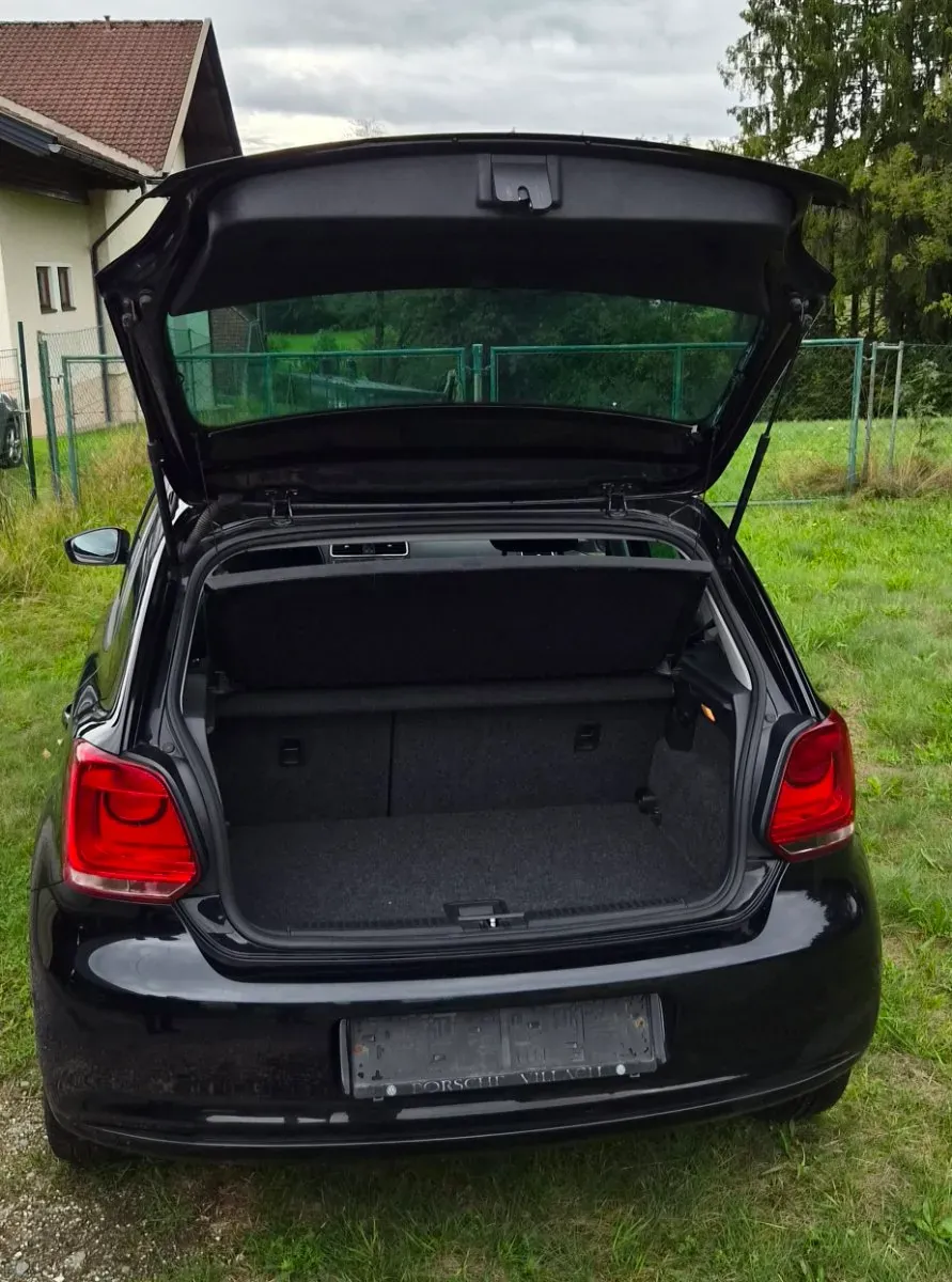 Volkswagen Polo 2010 photo 3