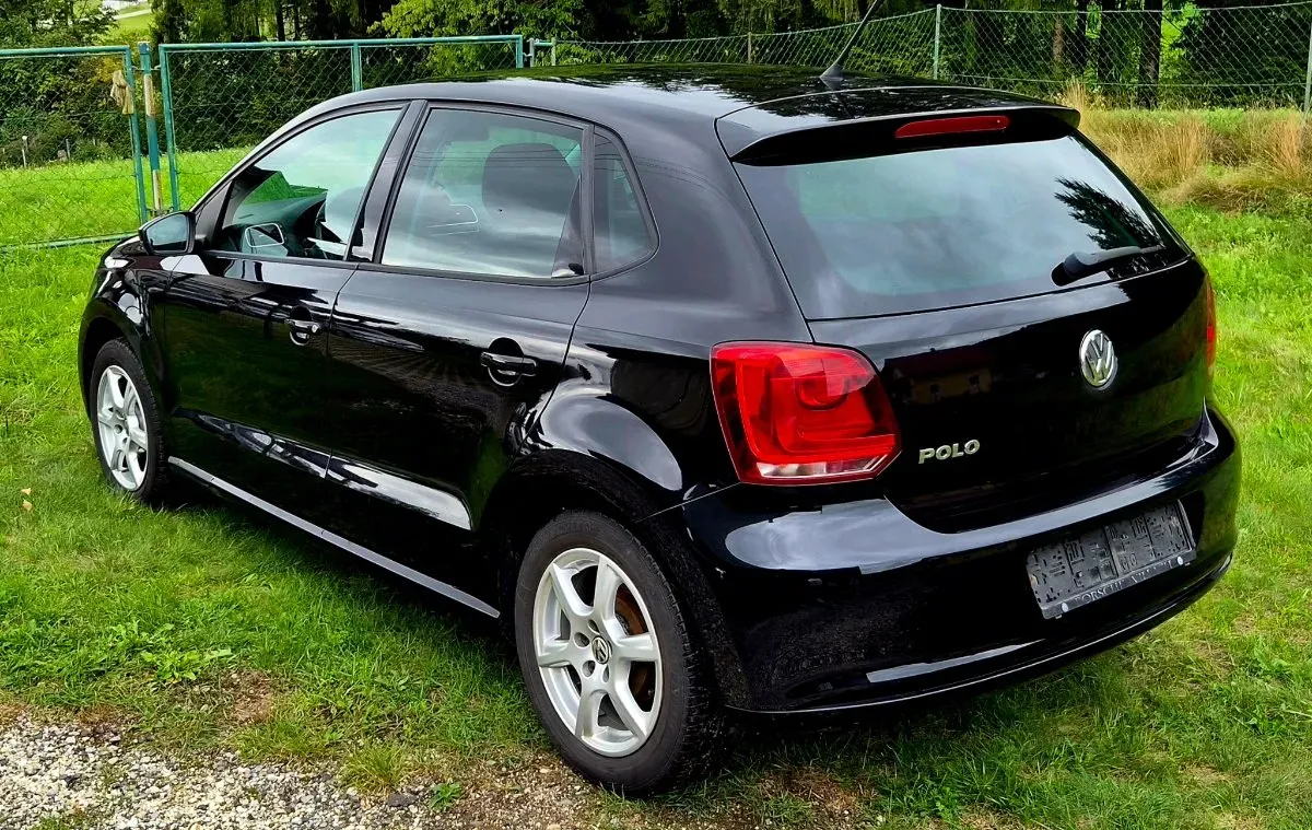 Volkswagen Polo 2010 photo 2