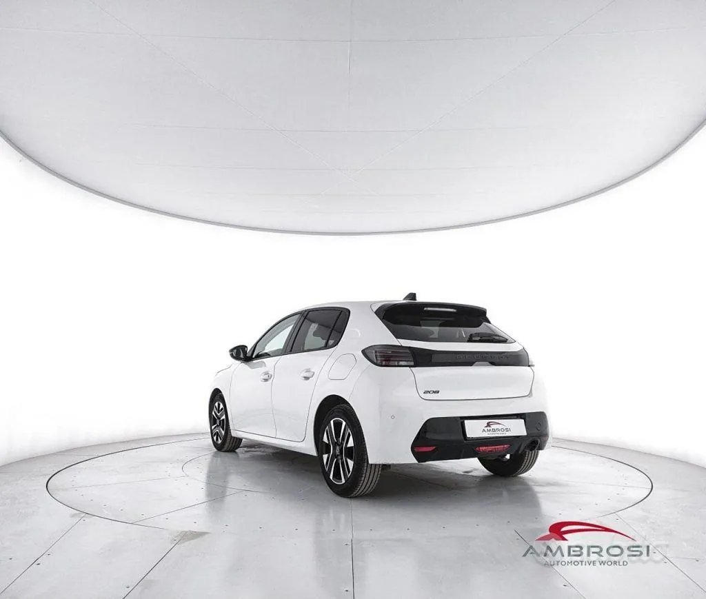Peugeot 208 2025 photo 4