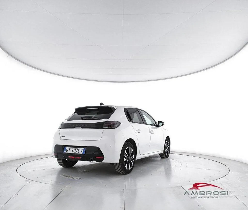 Peugeot 208 2025 photo 3