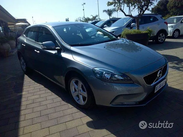Volvo V40 2018 photo 2