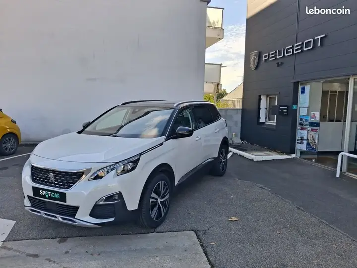 Peugeot 5008 2020 photo 3