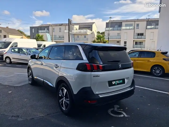 Peugeot 5008 2020 photo 5