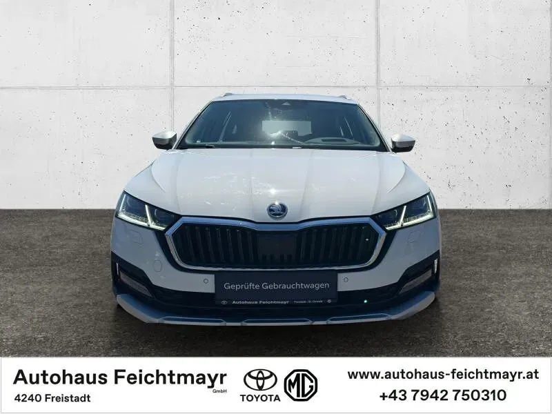 Skoda Octavia 2023 photo 2
