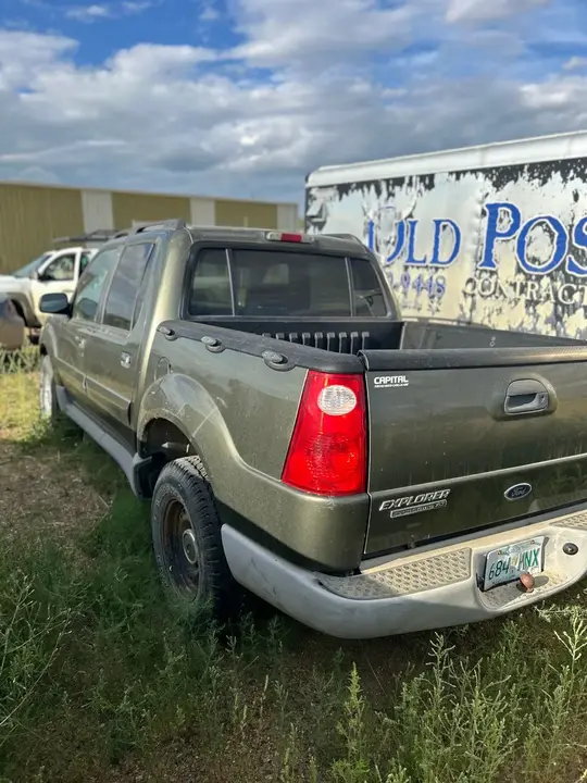 Ford Explorer Sport Trac 2003 photo 2