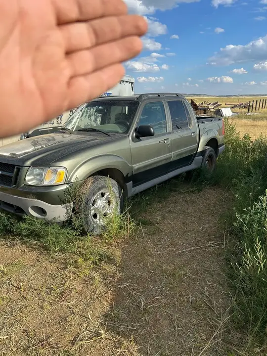Ford Explorer Sport Trac 2003 photo 3