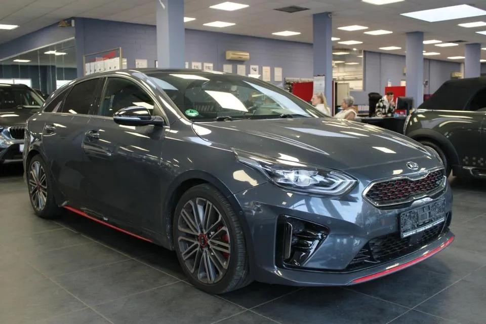 Kia Proceed