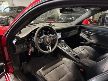 Porsche 911 2018 photo 2