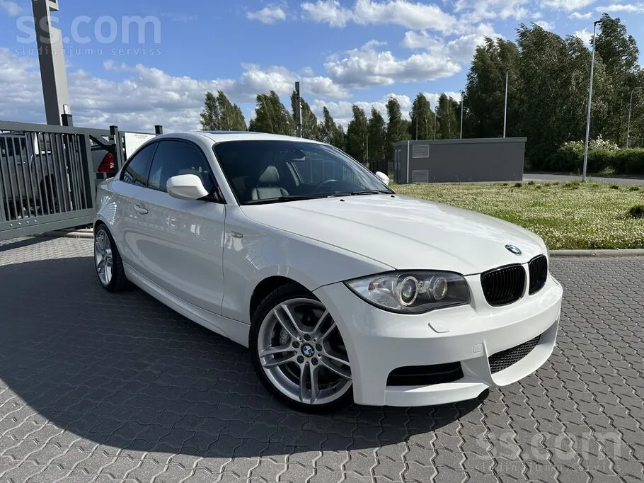 BMW 135I 2011 photo 2
