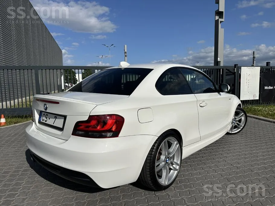 BMW 135I 2011 photo 5