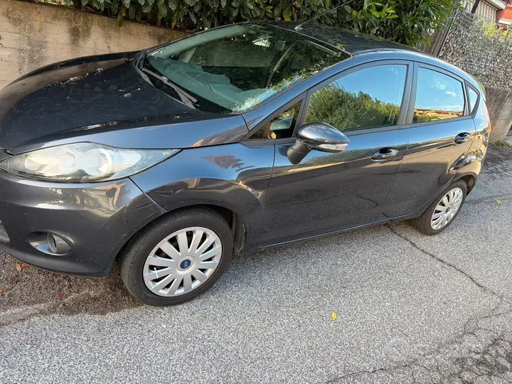 Ford Fiesta 2010 photo 4
