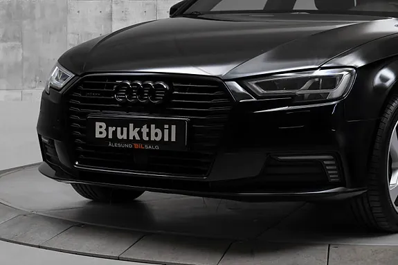 Audi A3 2018 photo 2
