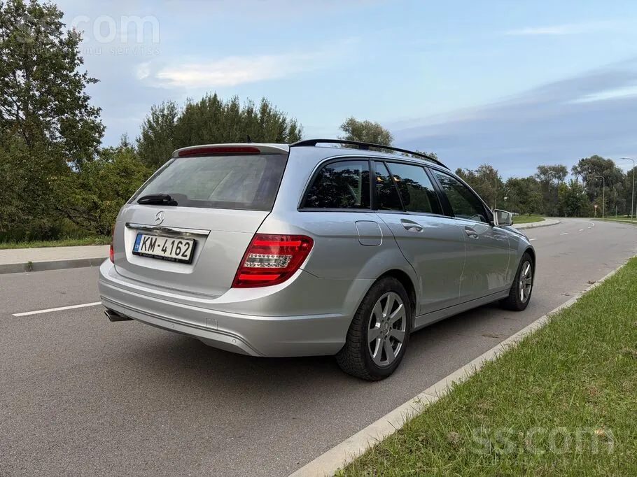 Mercedes-Benz C220 2013 photo 5