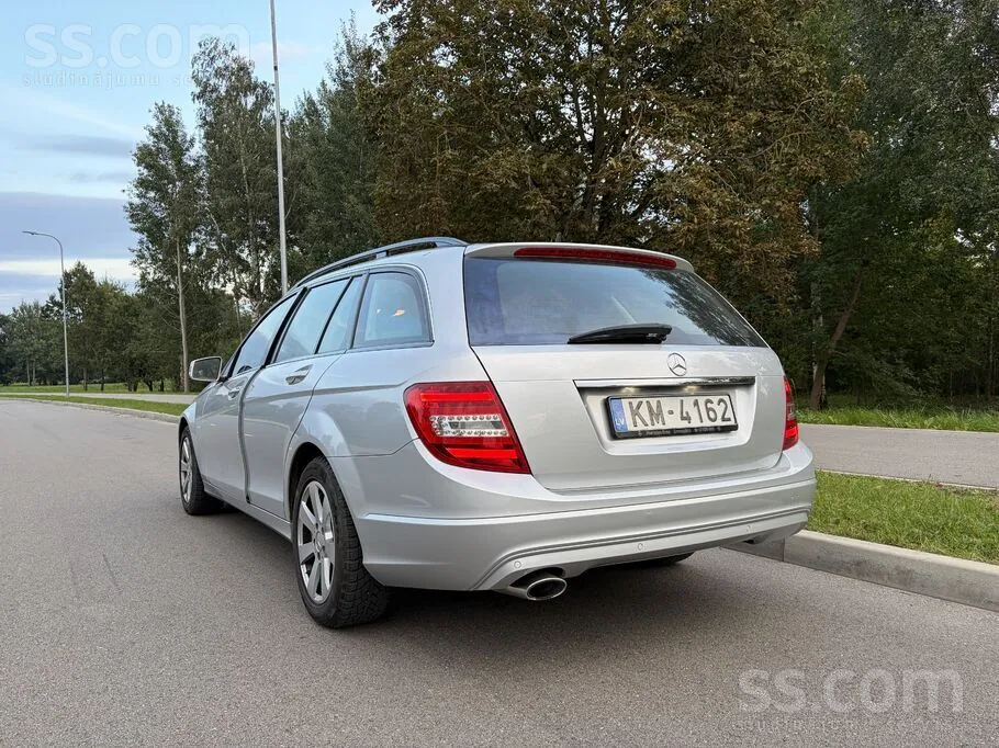 Mercedes-Benz C220 2013 photo 4
