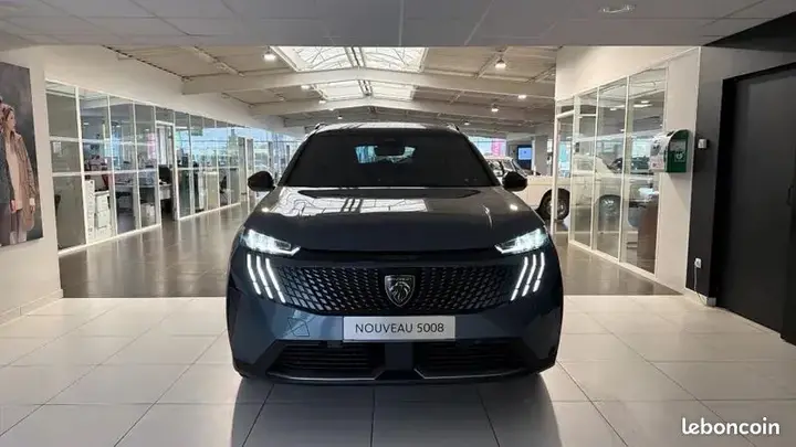 Peugeot 5008 2026 photo 2