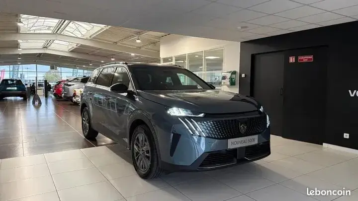 Peugeot 5008 2026 photo 3