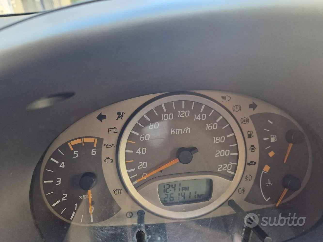 Nissan Almera 2003 photo 5