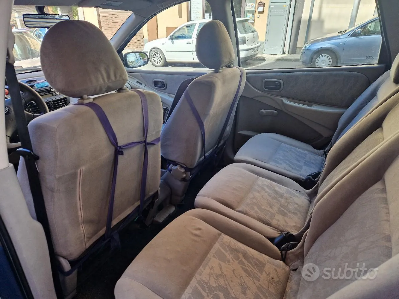 Nissan Almera 2003 photo 4