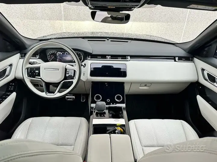 Land Rover Velar 2023 photo 4