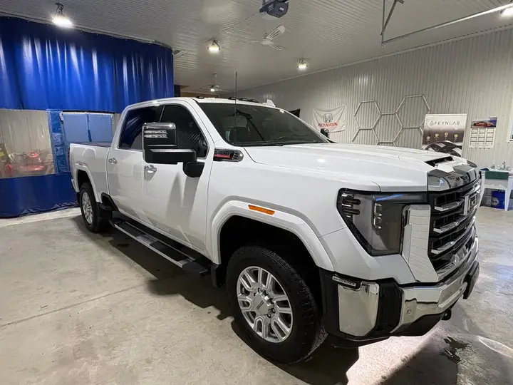 GMC Sierra 2500Hd 2004 photo 3