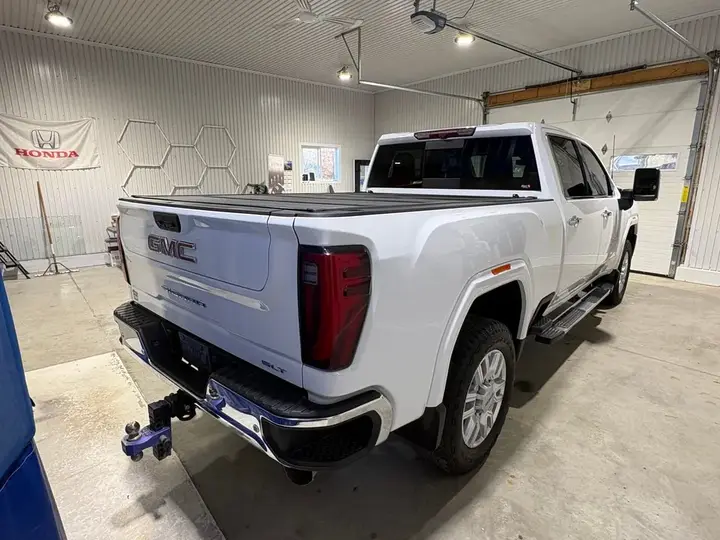 GMC Sierra 2500Hd 2004 photo 4