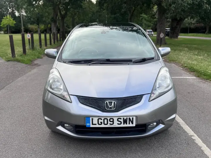 Honda Jazz 2009 photo 2