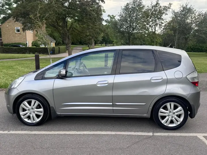 Honda Jazz 2009 photo 4