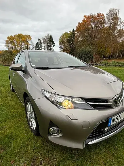Toyota Auris 2013 photo 3