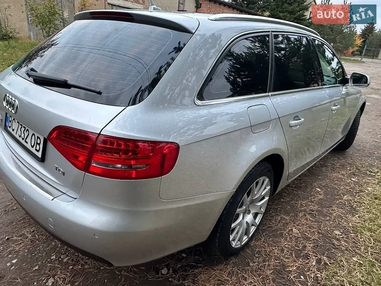 Audi A4 2010 photo 4