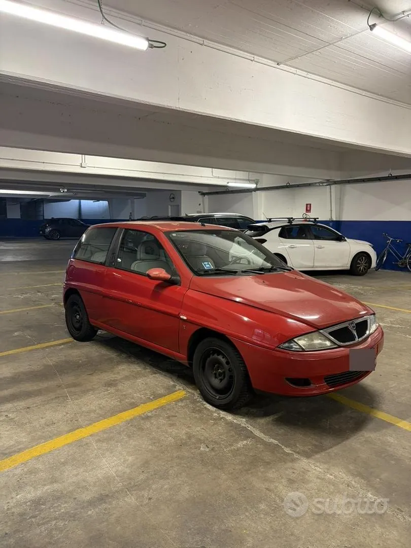 Lancia Y