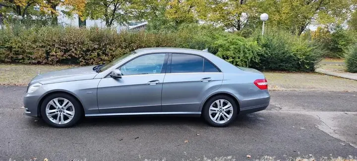 Mercedes-Benz E 220 Cdi