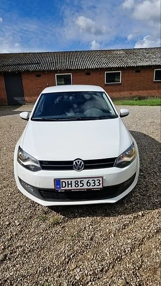 Volkswagen Polo 2012 photo 2
