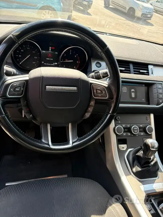 Land Rover Range Rover Evoque 2017 photo 5