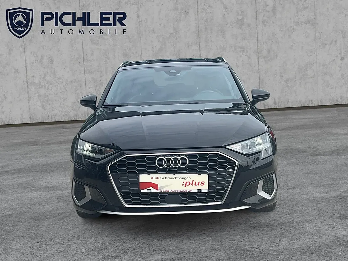 Audi A3 2023 photo 2
