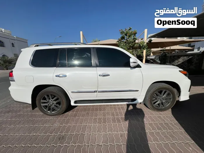 Lexus Lx 570 2011 photo 3