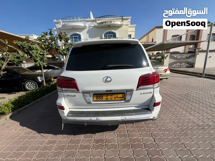 Lexus Lx 570 2011 photo 2