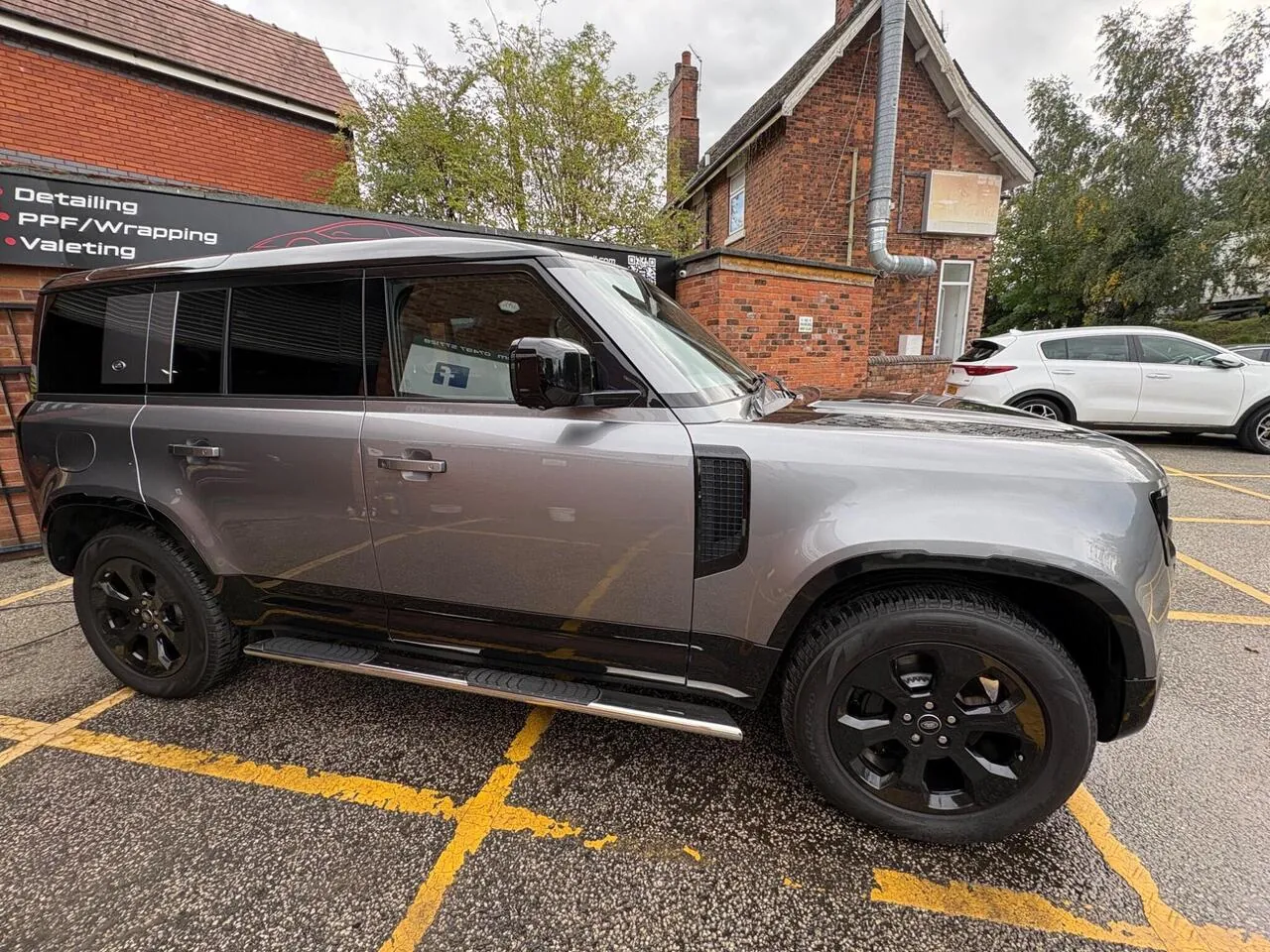 Land Rover Defender 110 2021 photo 4