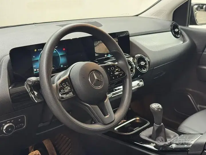 Mercedes-Benz C-Class 2019 photo 3