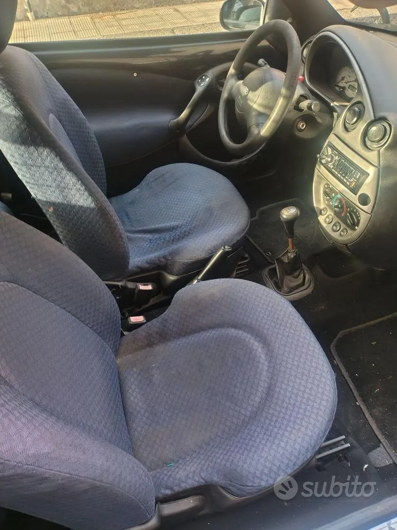 Ford Ka 2004 photo 4