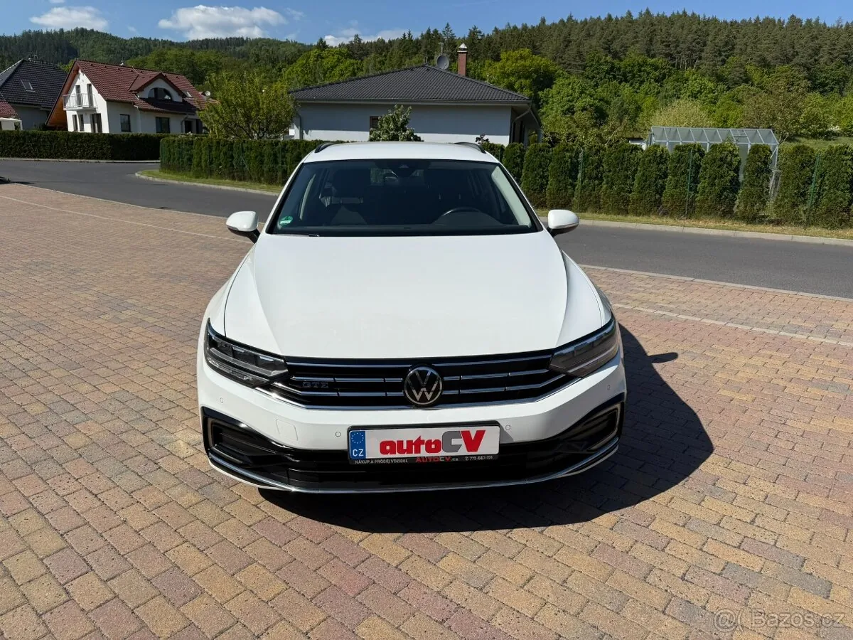 Volkswagen Passat 2021 photo 3