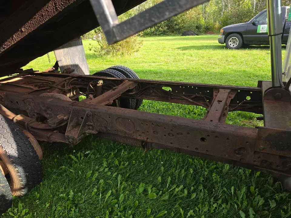 Ford F-550 2001 photo 4