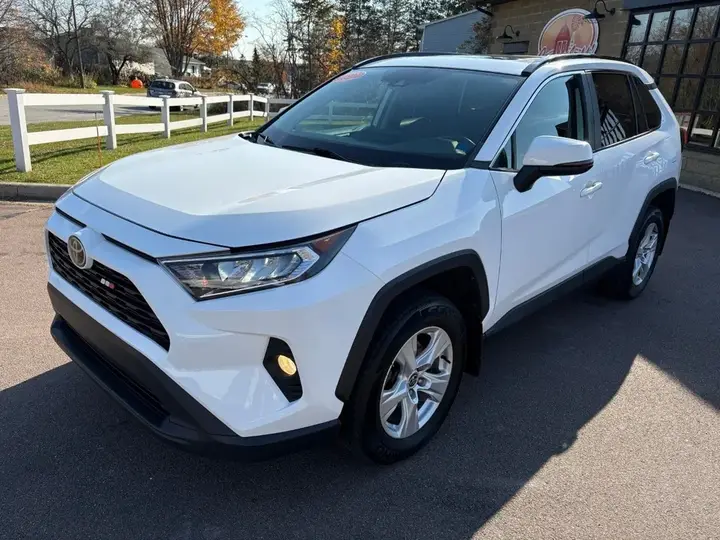 Toyota Rav4 2021 photo 3