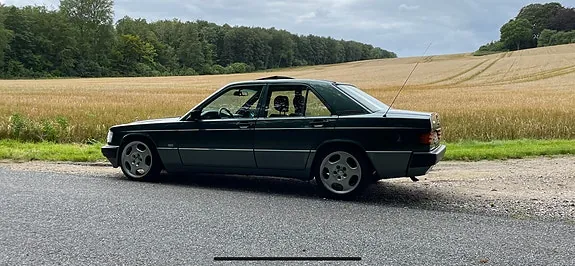 Mercedes-Benz 190 E