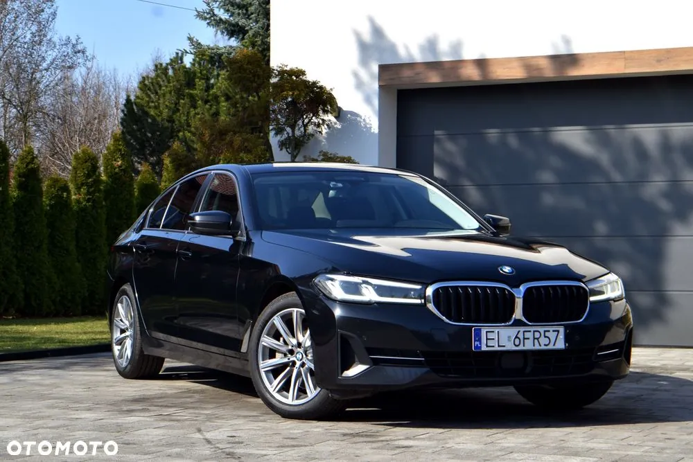 BMW 5 2022 photo 2