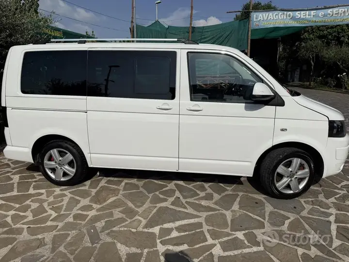 Volkswagen Caravelle 2010 photo 3