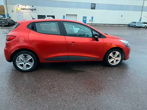 Renault Clio 2013 photo 2