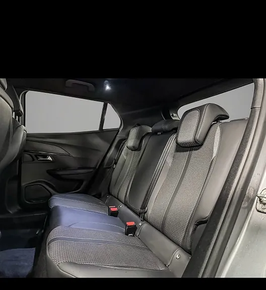 Peugeot E-2008 2021 photo 5