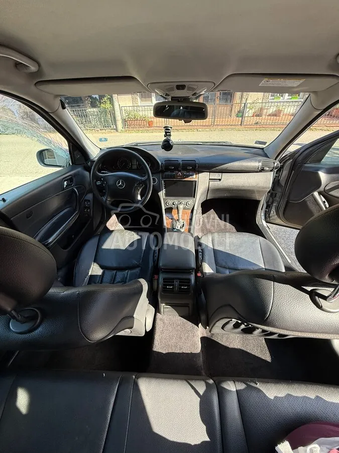 Mercedes-Benz C-Class 2004 photo 5