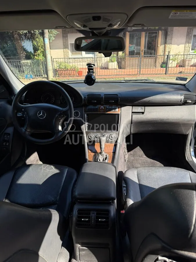 Mercedes-Benz C-Class 2004 photo 4